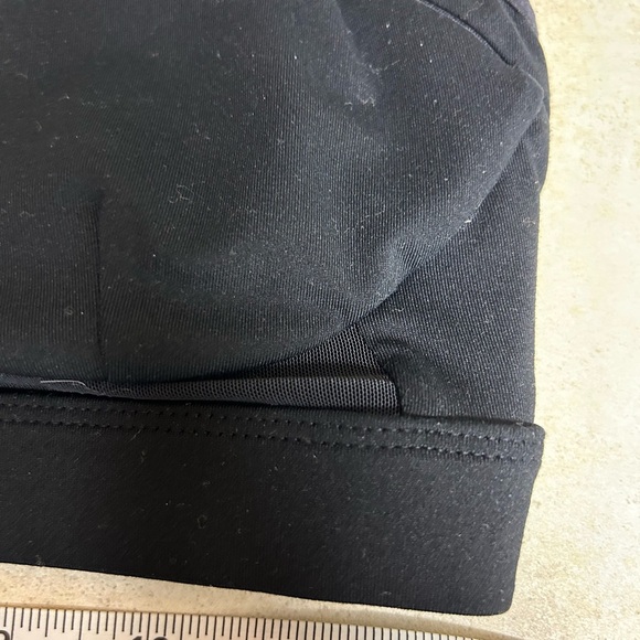 Women’s Fabletics Black Sports Bra size m/L - Picture 6 of 6